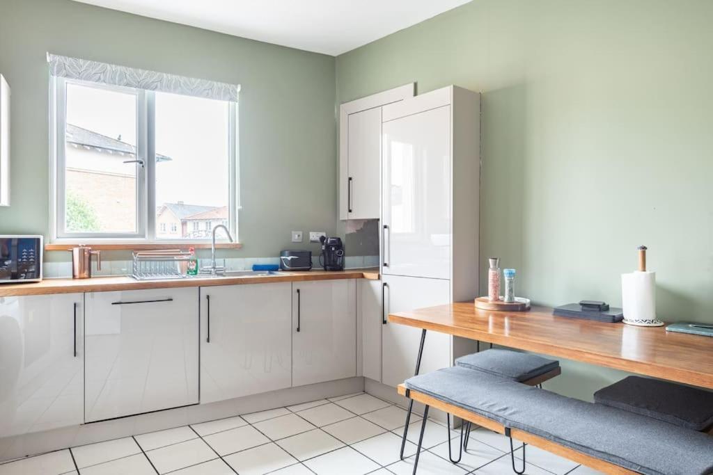 Harbourside Haven - Stylish Retreat In Hotwell - Free Parking Apartment บริสตอล ภายนอก รูปภาพ